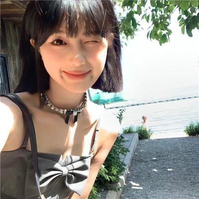 背后有人